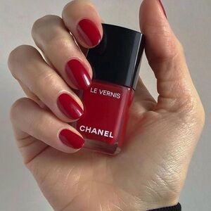CHANEL Le Vernis Red Nail Polish NEW Full Size